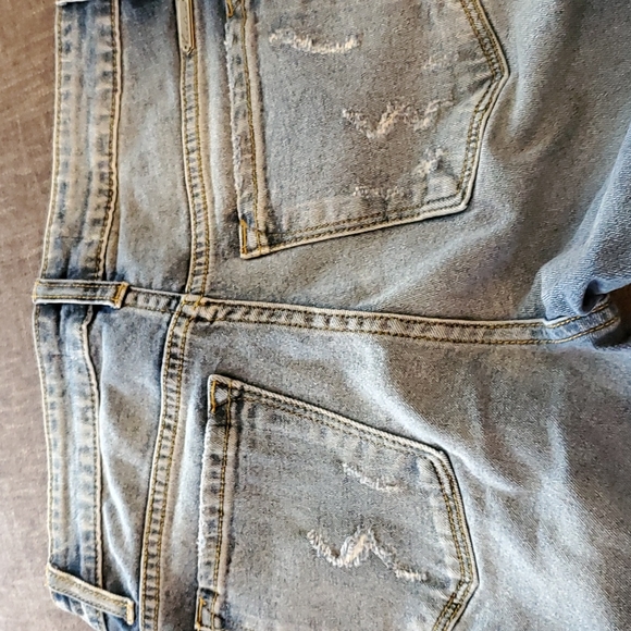 Kancan "Ripped" Jeans - Picture 5 of 16